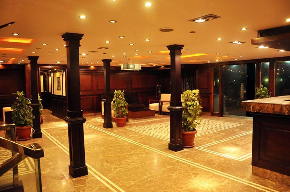 Riviera Nile Cruise ريفيرا نايل كروز Botel