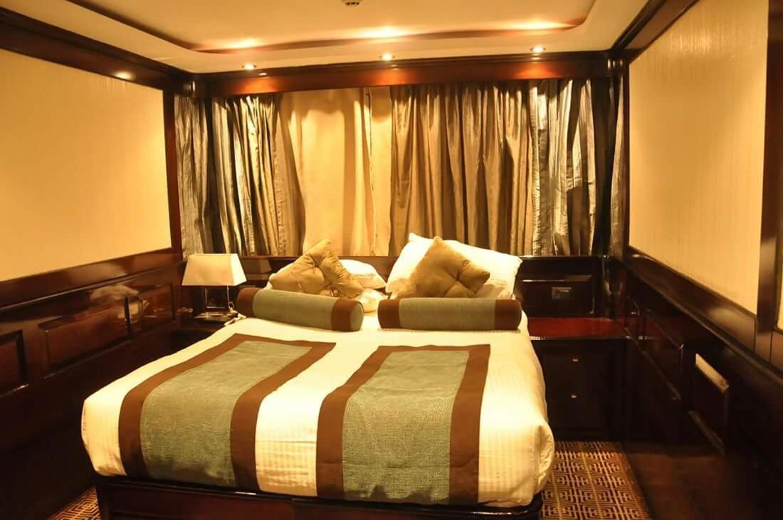 Riviera Nile Cruise ريفيرا نايل كروز Botel
