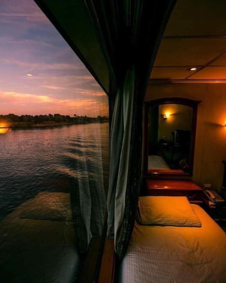 Botel Riviera Nile Cruise ريفيرا نايل كروز