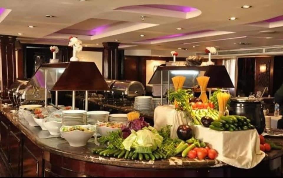 Riviera Nile Cruise ريفيرا نايل كروز * Kairo