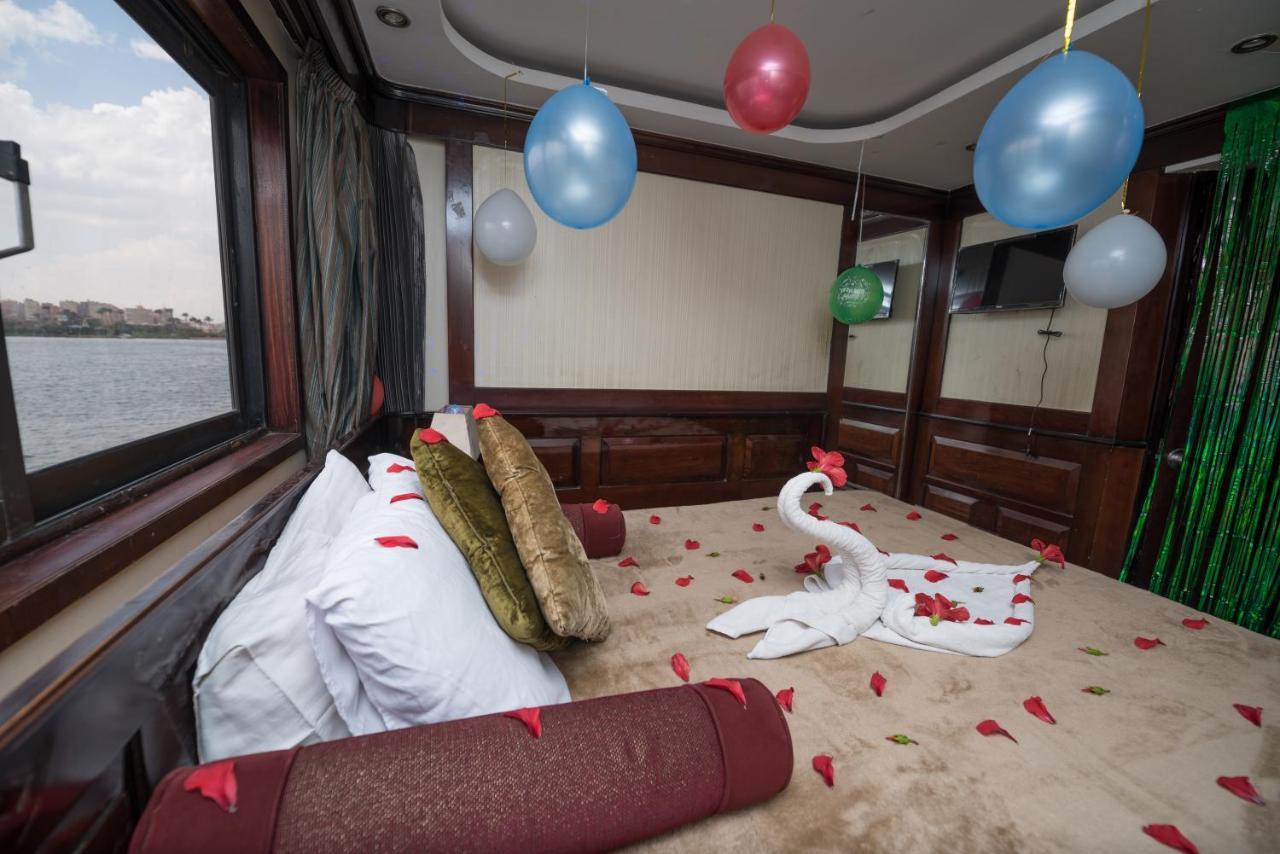 Riviera Nile Cruise ريفيرا نايل كروز Kairo
