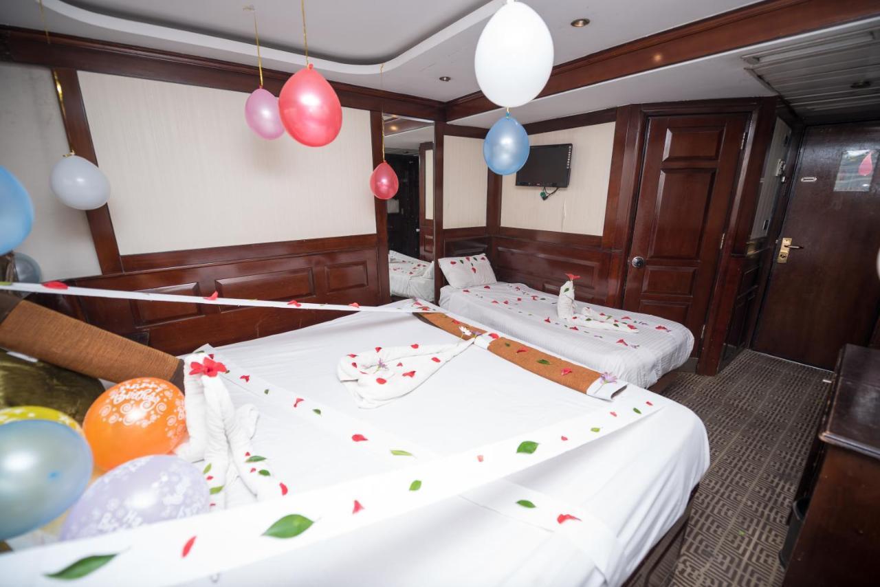 Botel Riviera Nile Cruise ريفيرا نايل كروز Kairo