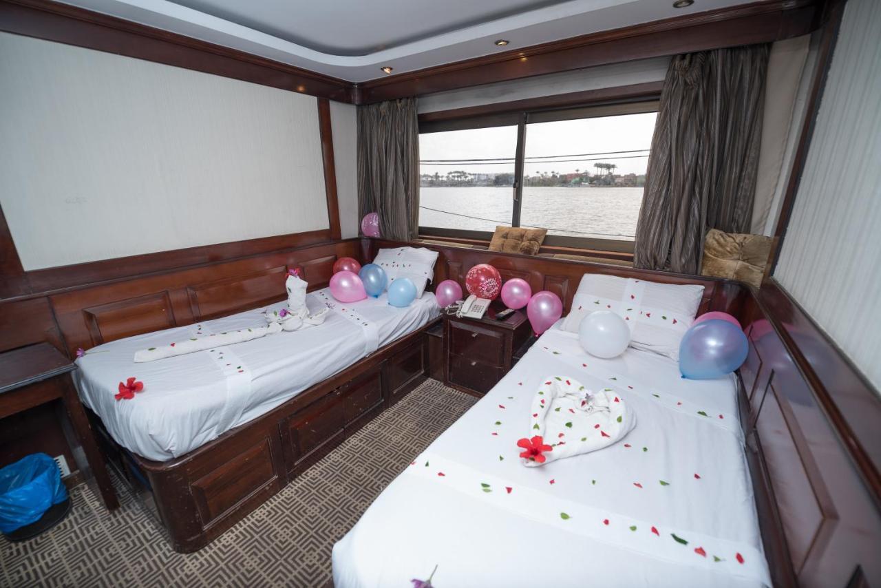 Botel Riviera Nile Cruise ريفيرا نايل كروز